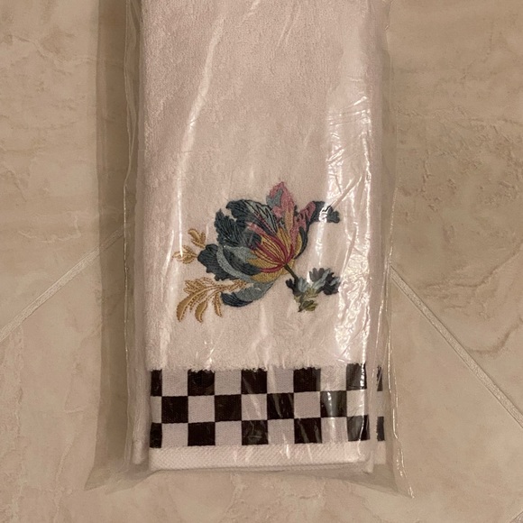 MacKenzie-Childs Parrot Tulip Hand Towels -Set of Two - Picture 2 of 4